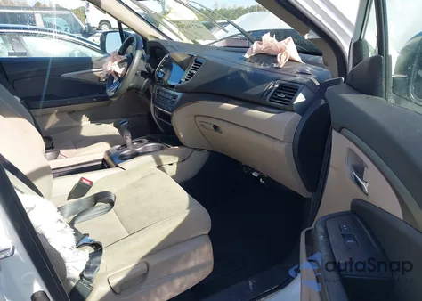 2020 Honda Pilot 2Wd Ex from USA, damaged, VIN 5FNYF5H36LB020921